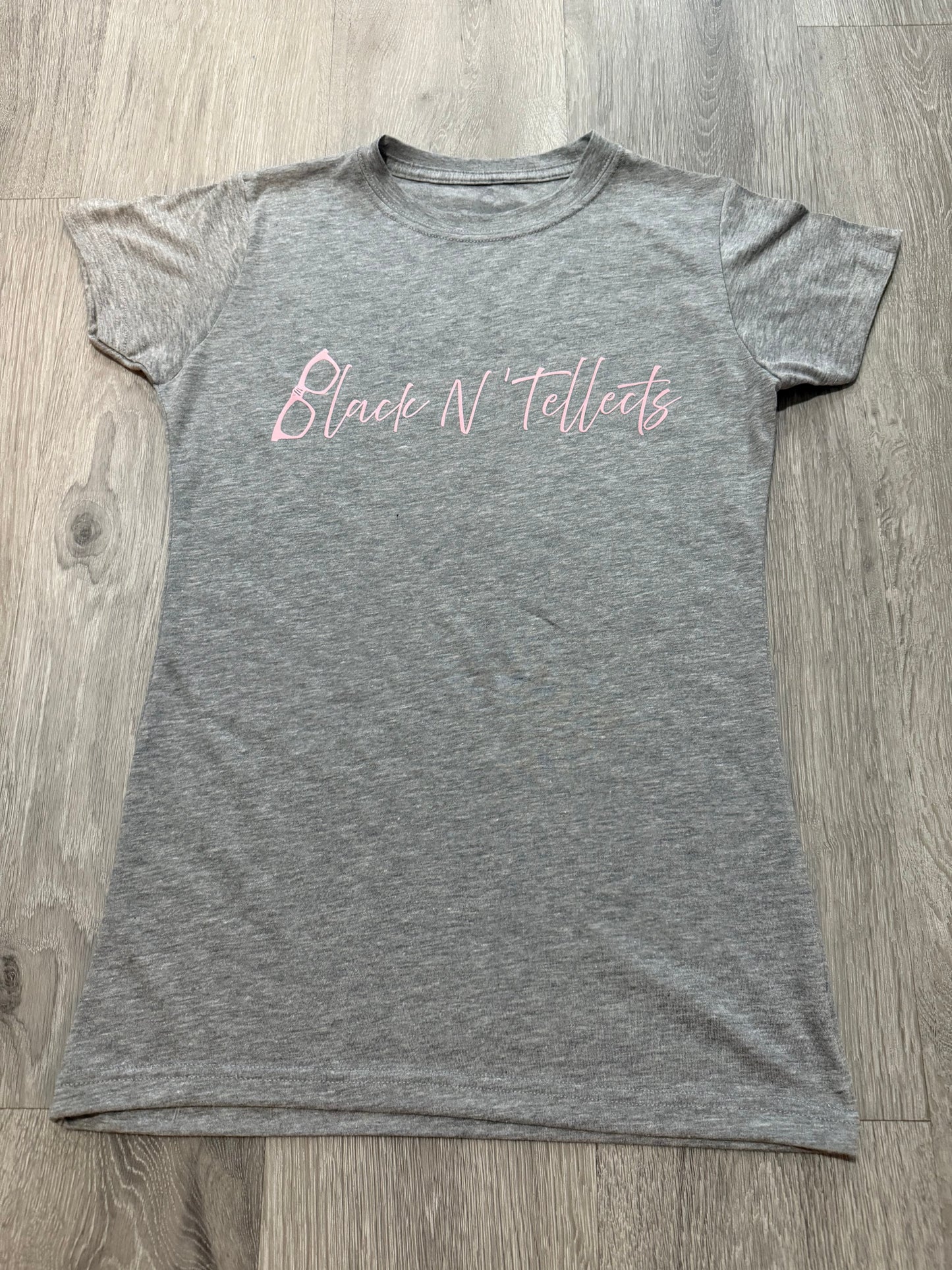 The Scripted Women's Tee (Heather Grey/Pink)